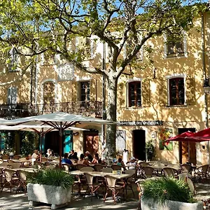 Au Coeur Du Village Provencal Appartement